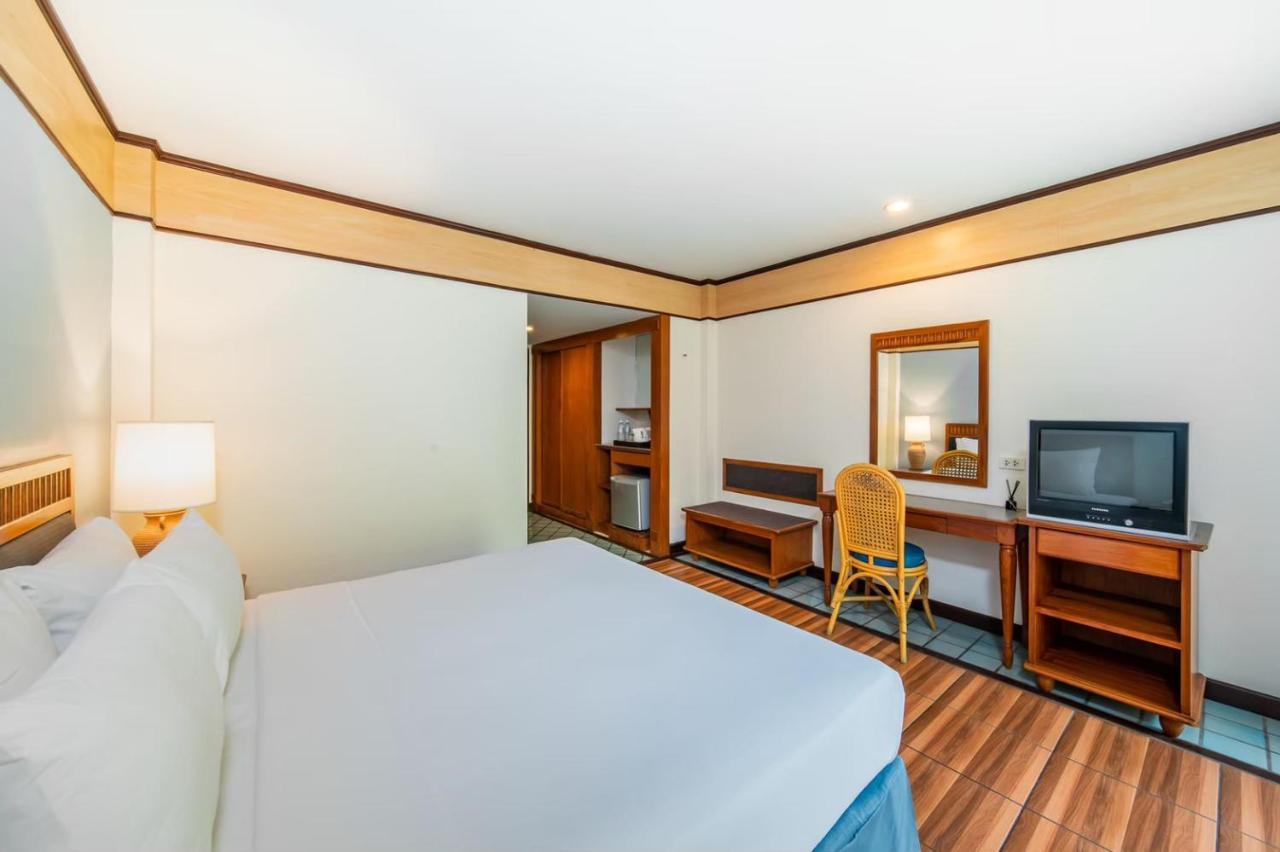 נה ג'ומטיין Botany Beach Resort Pattaya מראה חיצוני תמונה