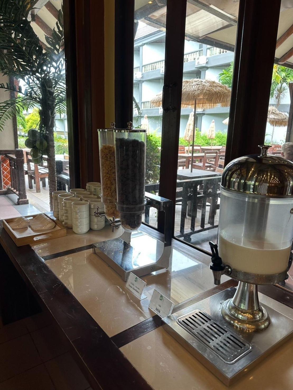 נה ג'ומטיין Botany Beach Resort Pattaya מראה חיצוני תמונה