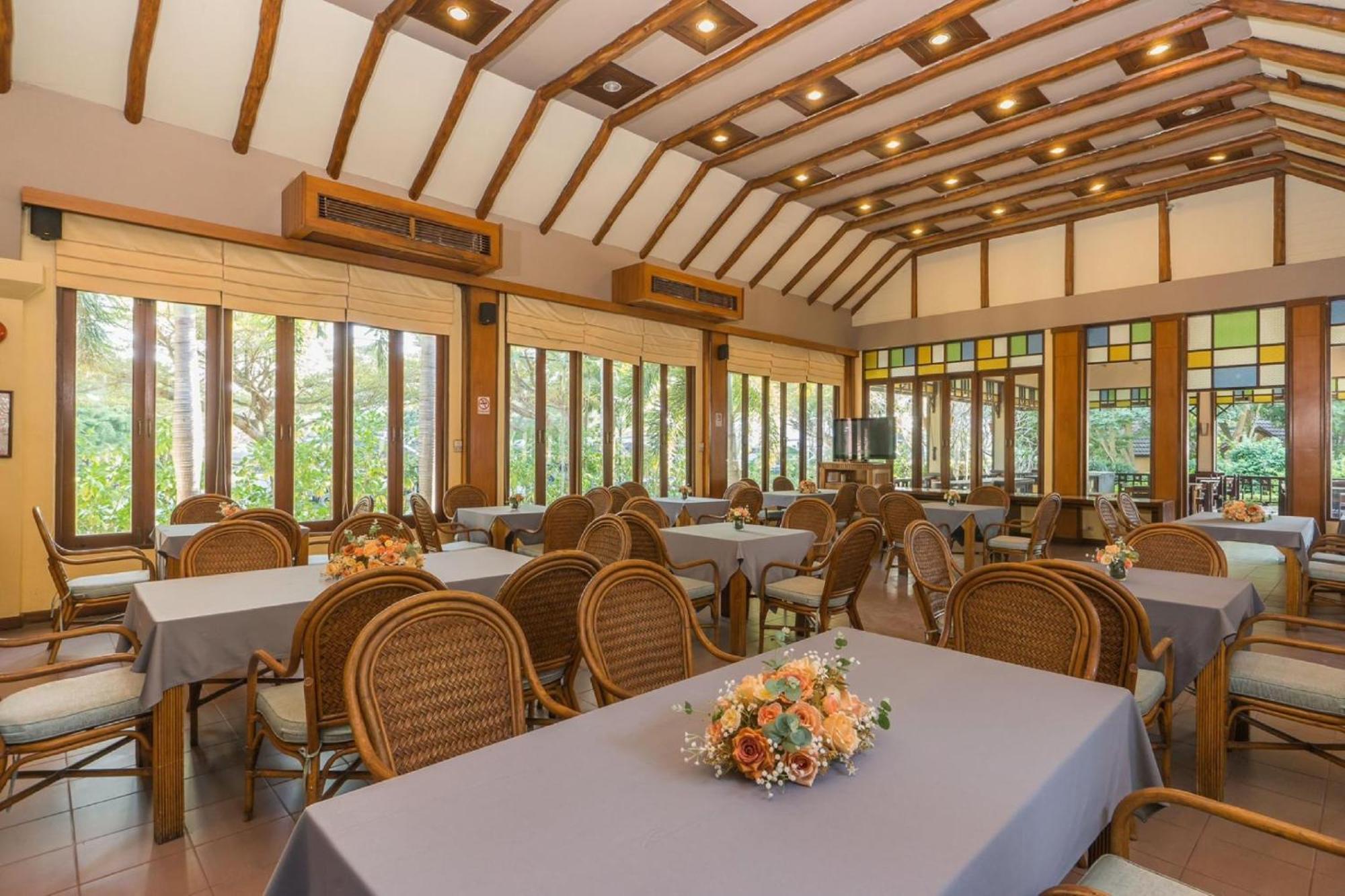 נה ג'ומטיין Botany Beach Resort Pattaya מראה חיצוני תמונה